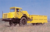 Self-propelled roller MoAZ-64428